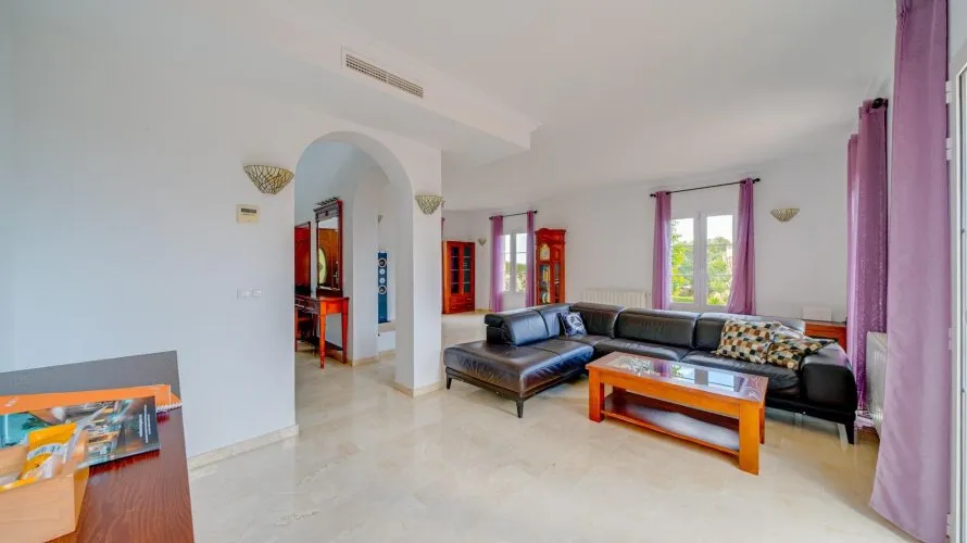 Villa de 4 dormitorios en Finestrat, Spain No. 165 № 7