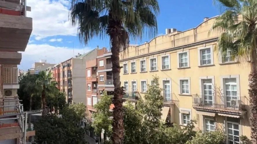Apartamento de 3 dormitorios en Valencia, Spain No. 858 № 6