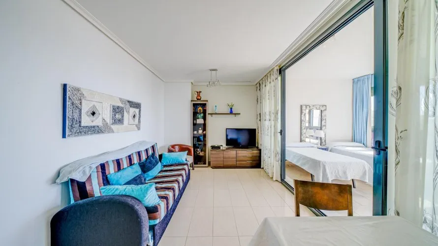 Apartamento de 1 dormitorio en Benidorm, Spain No. 410 № 4