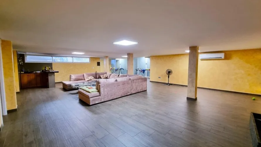 Villa de 239m² en Torrevieja, Spain No. 181 № 7