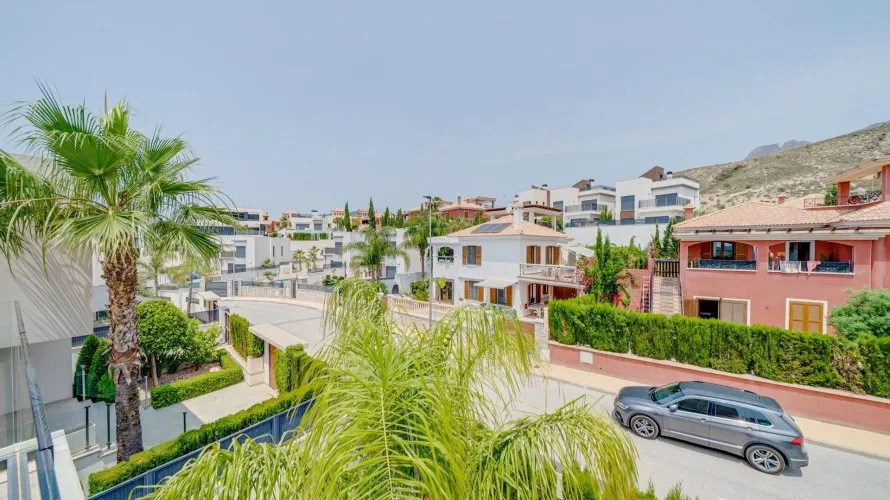 Villa de 5 dormitorios en Finestrat, Spain No. 458 № 2