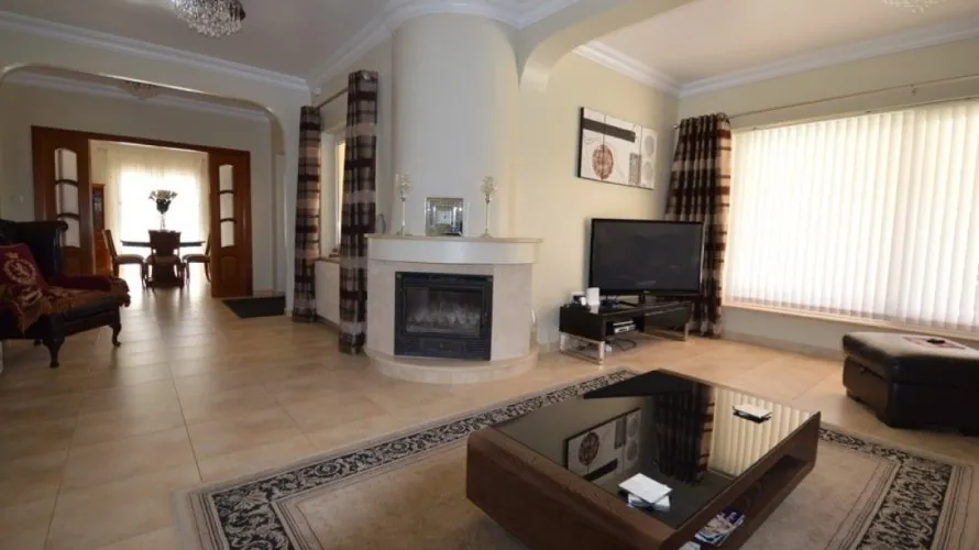Villa de 276m² en Cabo Roig, Spain No. 257 № 7