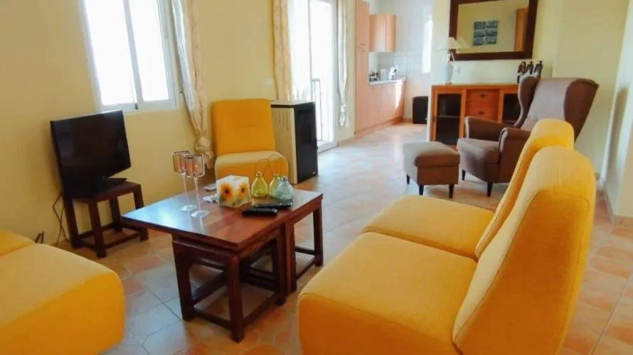 Villa de 8 dormitorios en Maryvilla, Spain No. 408 № 4