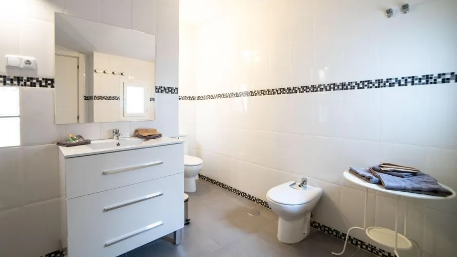 Apartamento de 3 dormitorios en Madrid, Spain No. 579 № 3