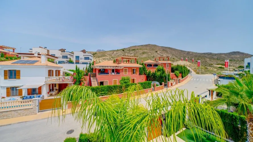 Villa de 5 dormitorios en Finestrat, Spain No. 458 № 1