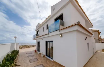 Villa de 4 dormitorios en Torrevieja, Spain No. 462