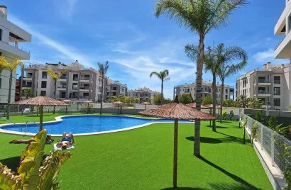 Apartamento de 2 dormitorios en Villamartin, Spain No. 555