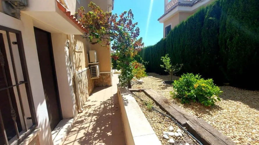 Villa de 3 dormitorios en Ciudad Quesada, Spain No. 492 № 23
