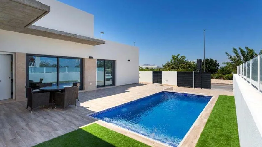 Villa de 3 dormitorios en Daya Nueva, Spain No. 275 № 24