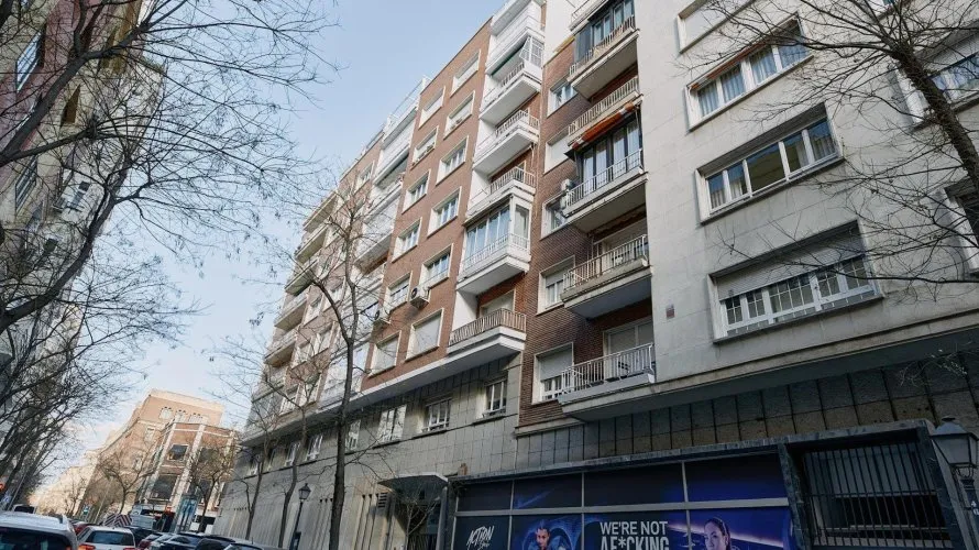 Apartamento de 3 dormitorios en Madrid, Spain No. 786 № 11