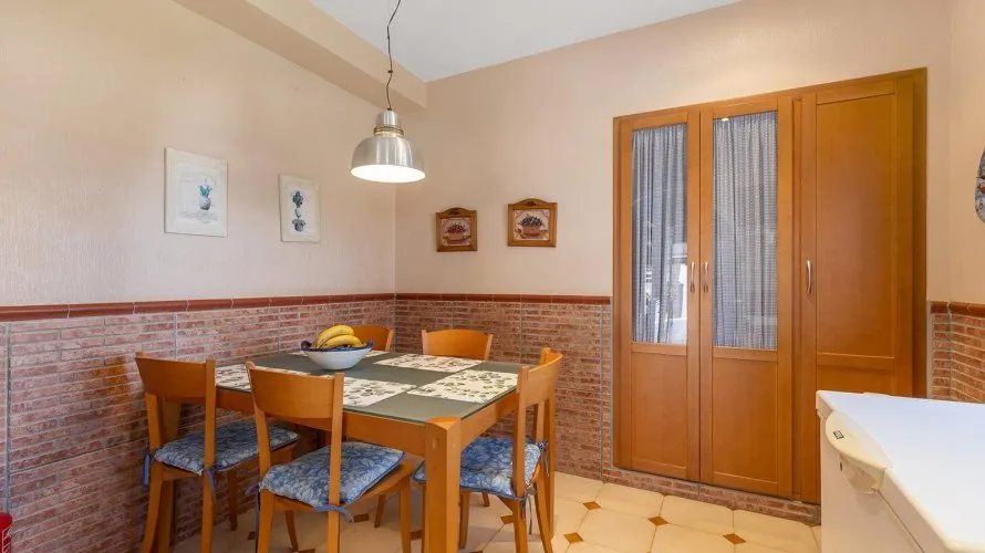Villa de 4 dormitorios en Torrevieja, Spain No. 835 № 10