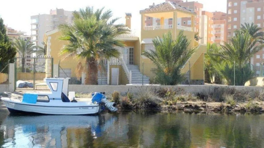 Villa de 3 dormitorios en La Manga del Mar Menor, Spain No. 268 № 4