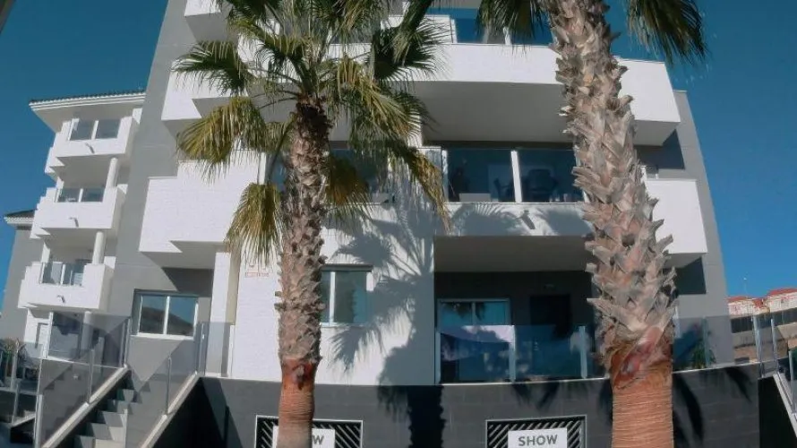 Apartamento de 2 dormitorios en Campoamor, Spain No. 272 № 6