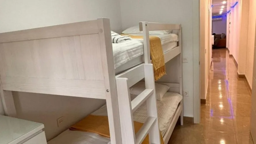 Apartamento de 3 dormitorios en Torrevieja, Spain No. 436 № 21