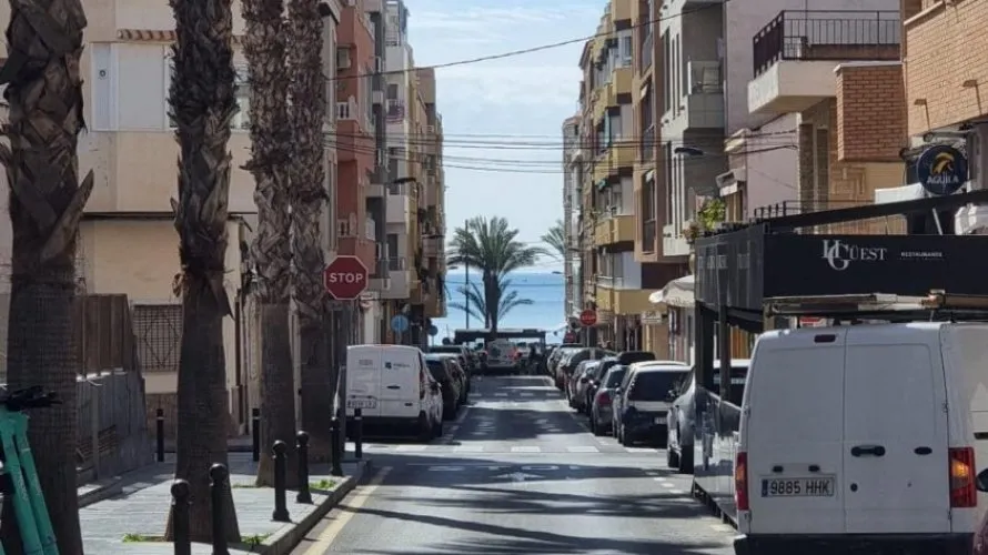 Apartamento de 3 dormitorios en Torrevieja, Spain No. 104 № 9