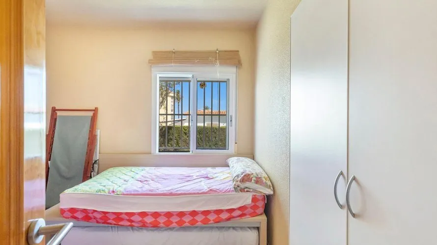 Villa de 4 dormitorios en Torrevieja, Spain No. 835 № 6