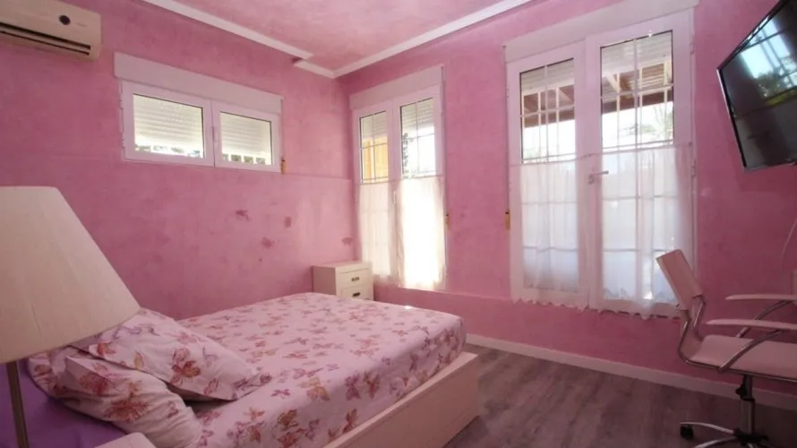 Villa de 5 dormitorios en Cabo Roig, Spain No. 563 № 17