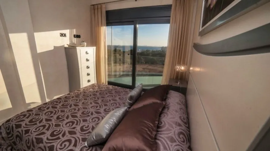 Villa de 157m² en La Zenia, Spain No. 251 № 19