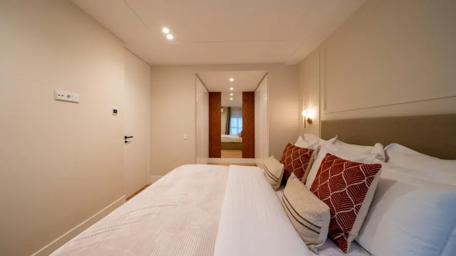 Apartamento de 3 dormitorios en Madrid, Spain No. 87 № 3