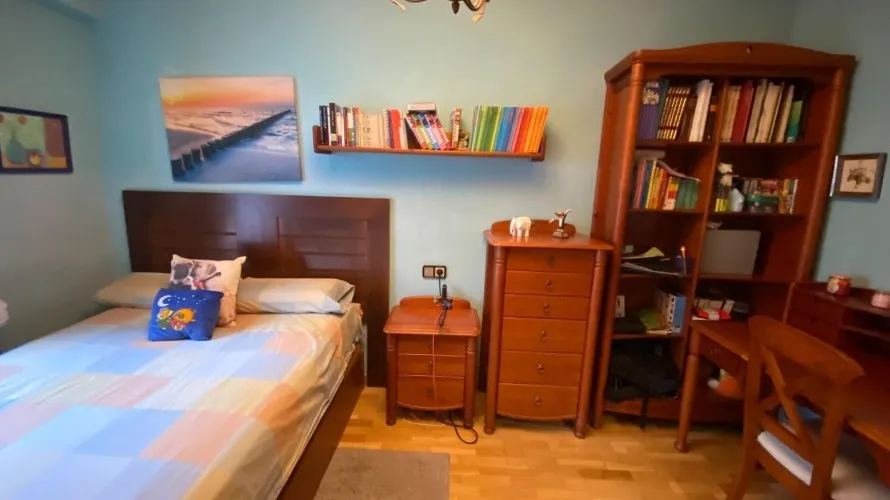 Apartamento de 4 dormitorios en Alicante, Spain No. 689 № 4