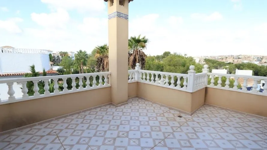Apartamento de 5 dormitorios en Alicante, Spain No. 926 № 24