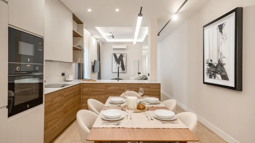 Apartamento de 3 dormitorios en Madrid, Spain No. 550 № 5