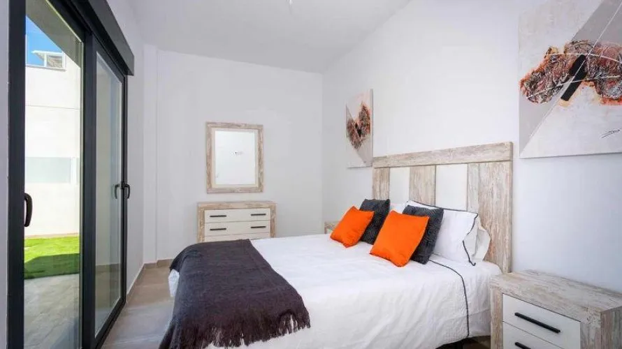 Villa de 3 dormitorios en Daya Nueva, Spain No. 275 № 7