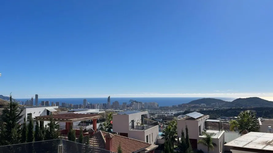 Villa de 3 dormitorios en Finestrat, Spain No. 472