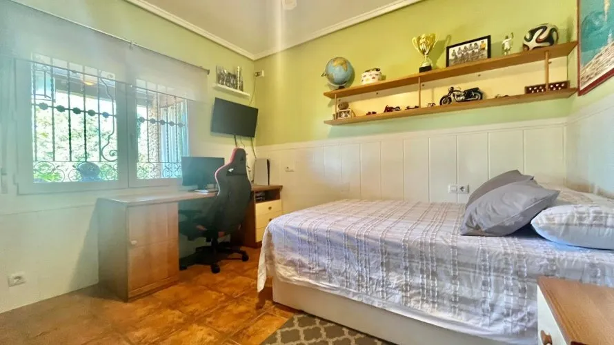 Villa de 3 dormitorios en Torrevieja, Spain No. 742 № 3