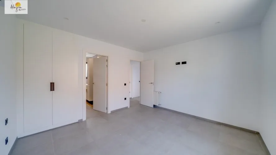Villa de 5 dormitorios en Calpe, Spain No. 443 № 11