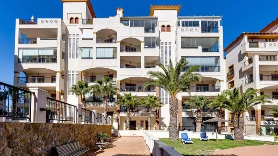 Apartamento de 3 dormitorios en Guardamar del Segura, Spain No. 633 № 13