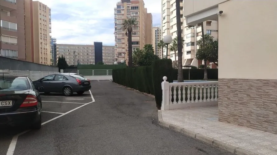 Apartamento de 2 dormitorios en Benidorm, Spain No. 671 № 10