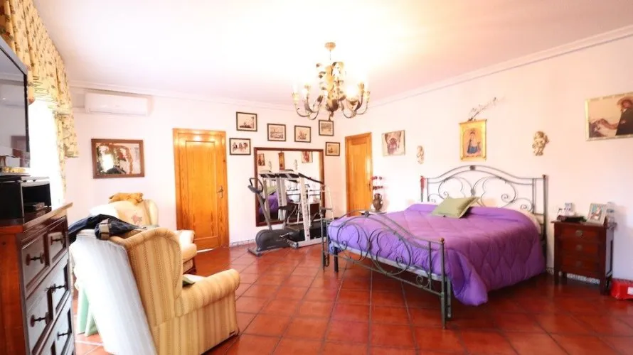 Apartamento de 5 dormitorios en El Chaparral, Spain No. 562 № 8
