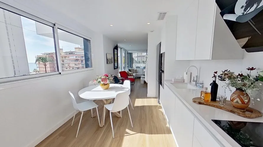 Apartamento de 2 dormitorios en Benidorm, Spain No. 107 № 24