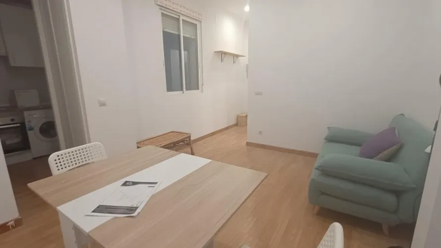 Apartamento de 42m² en Madrid, Spain No. 913 № 2