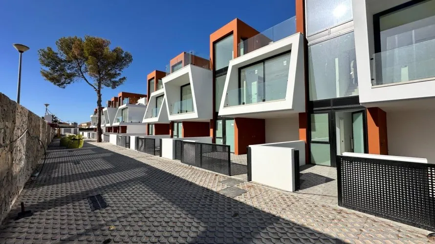 Сasa de 3 dormitorios en Calpe, Spain No. 486 № 1