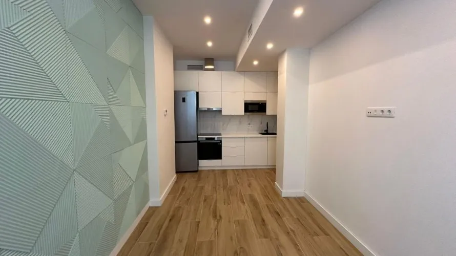Apartamento de 4 dormitorios en Alicante, Spain No. 573 № 18