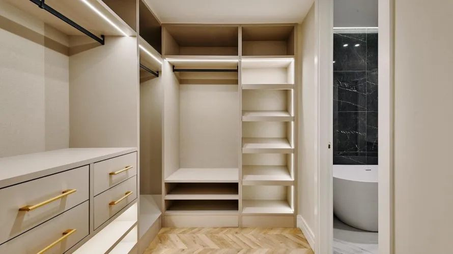Apartamento de 3 dormitorios en Madrid, Spain No. 697 № 12