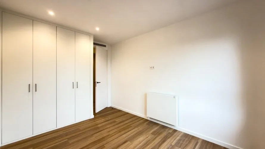 Apartamento de 3 dormitorios en Madrid, Spain No. 956 № 26