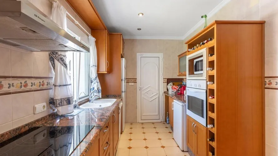 Villa de 4 dormitorios en Torrevieja, Spain No. 835 № 7