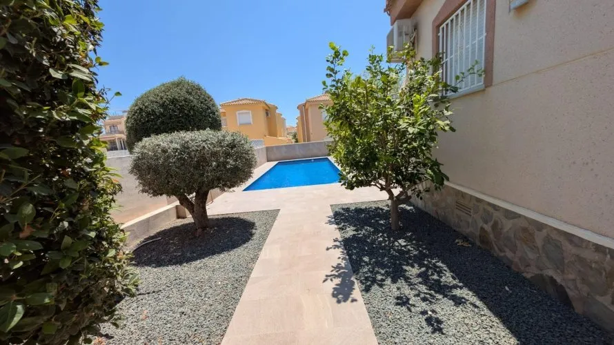 Apartamento de 3 dormitorios en Rojales, Spain No. 767 № 7