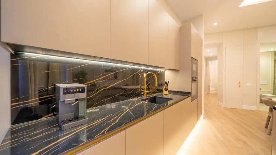 Apartamento de 3 dormitorios en Madrid, Spain No. 168 № 16
