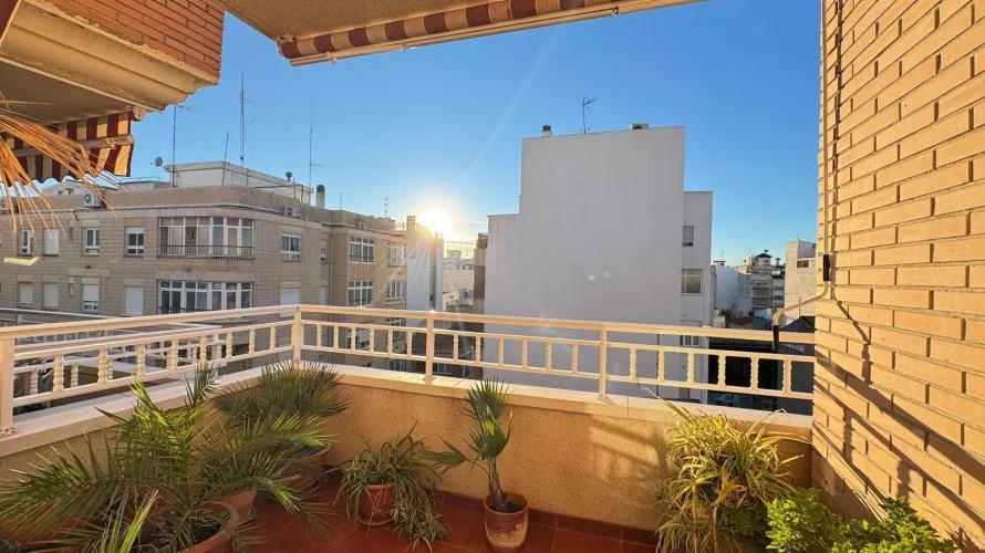 Apartamento de 4 dormitorios en Torrevieja, Spain No. 84 № 15