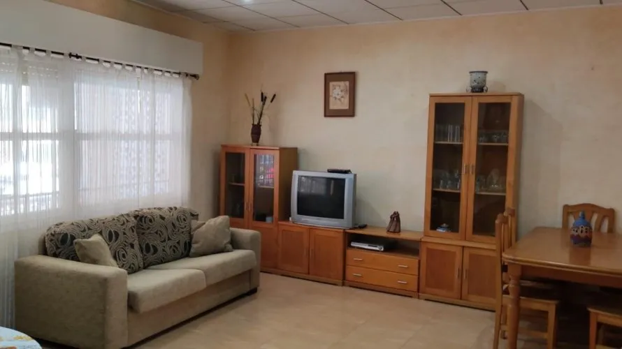 Сasa de 3 dormitorios en Torrevieja, Spain No. 750