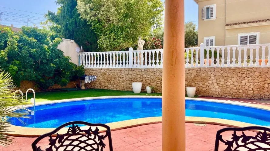 Villa de 3 dormitorios en Torrevieja, Spain No. 120 № 16