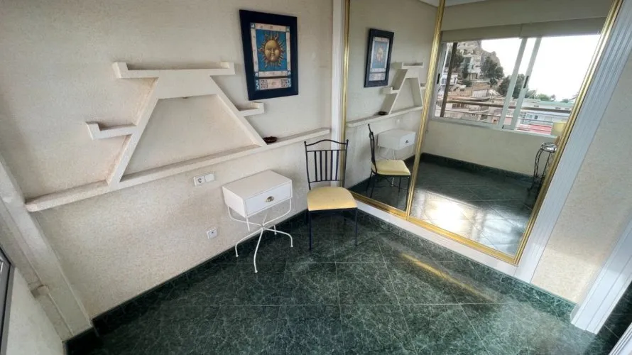 Apartamento de 2 dormitorios en Benidorm, Spain No. 392 № 14