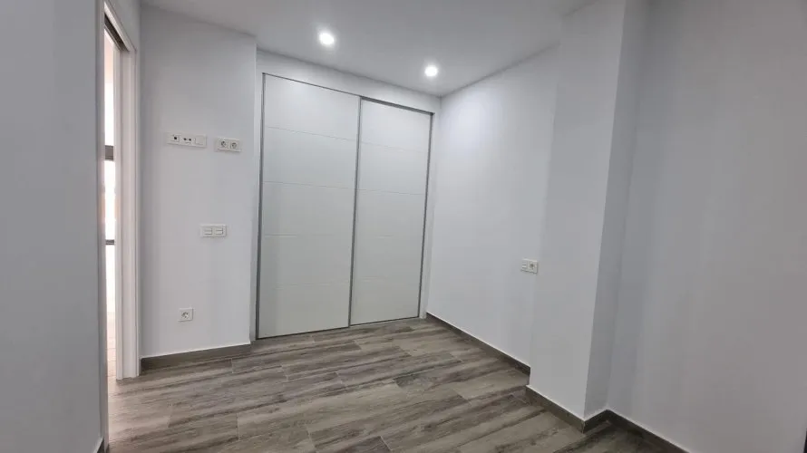 Apartamento de 3 dormitorios en Torrevieja, Spain No. 104 № 14