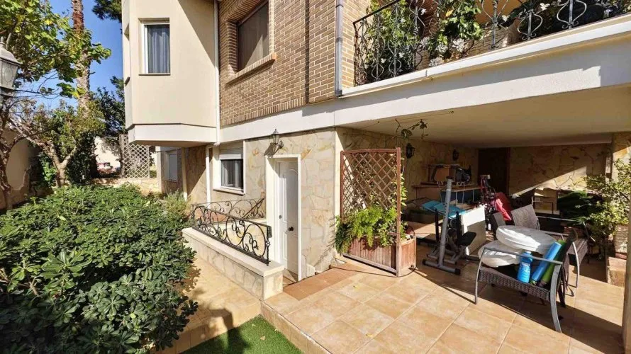 Villa de 5 dormitorios en Ciudad Quesada, Spain No. 105 № 6