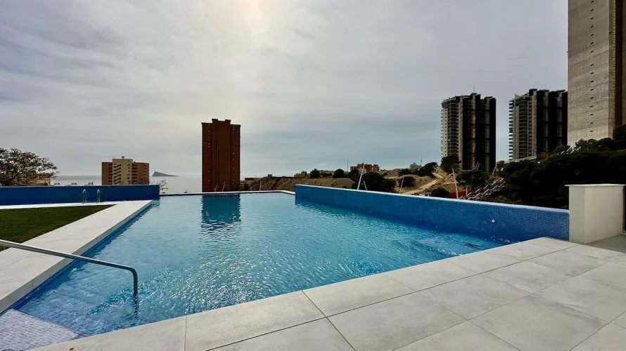 Apartamento de 2 dormitorios en Benidorm, Spain No. 525 № 28