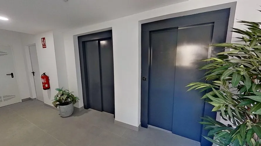 Apartamento de 2 dormitorios en Benidorm, Spain No. 107 № 8